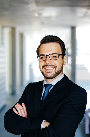 close-up-portrait-smiling-businessman-wearing-eyeglasses